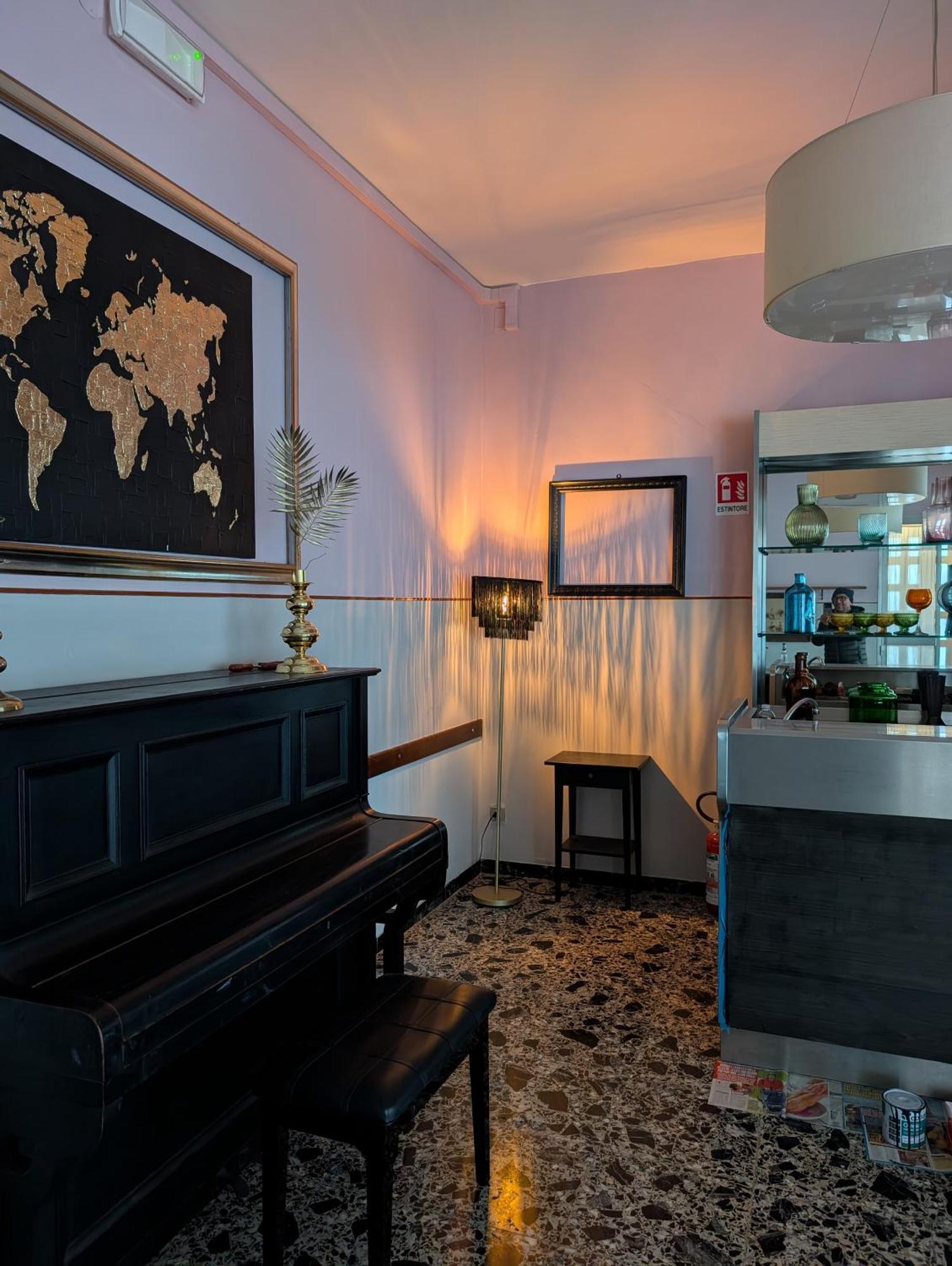Villa Antonietta Rooms & Coffee Чезенатико Экстерьер фото
