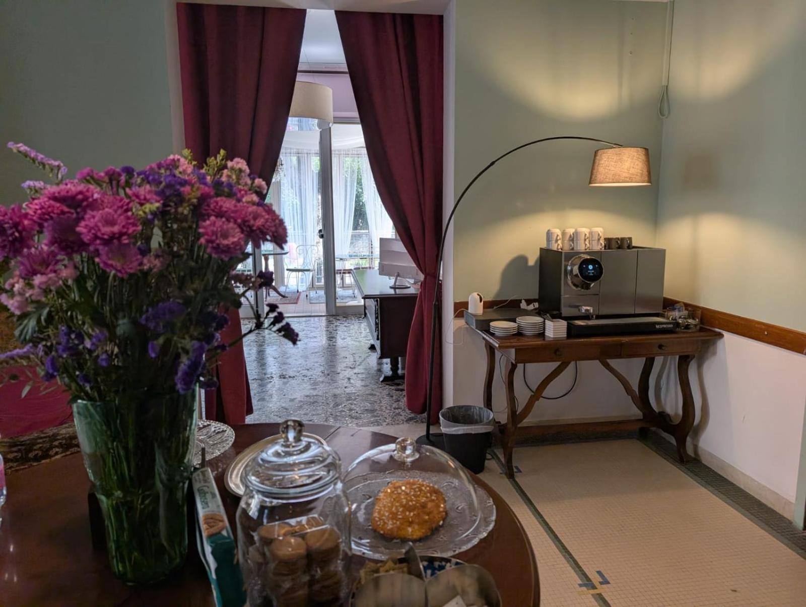 Villa Antonietta Rooms & Coffee Чезенатико Экстерьер фото